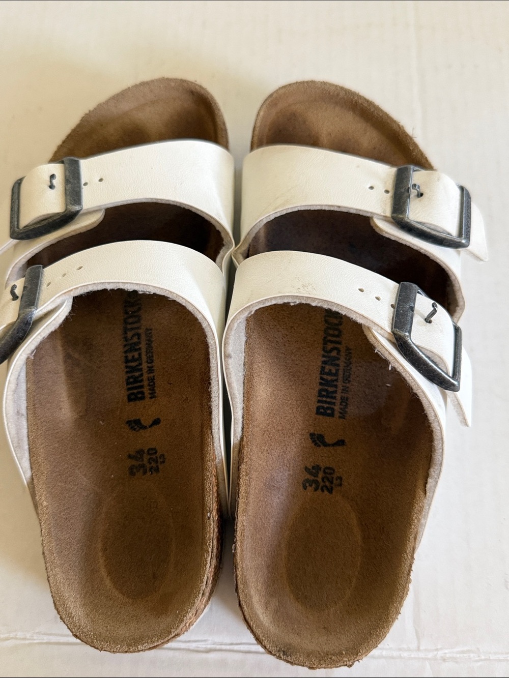 Birkenstocks Arizona White Sandals - Girls Size 34 - Picture 2 of 11